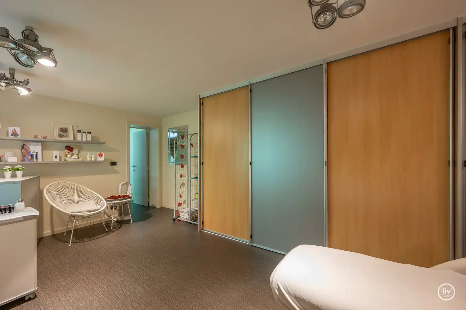 Ruime verzorgde bel-étage woning in het hartje van Oud-Knokke foto 15