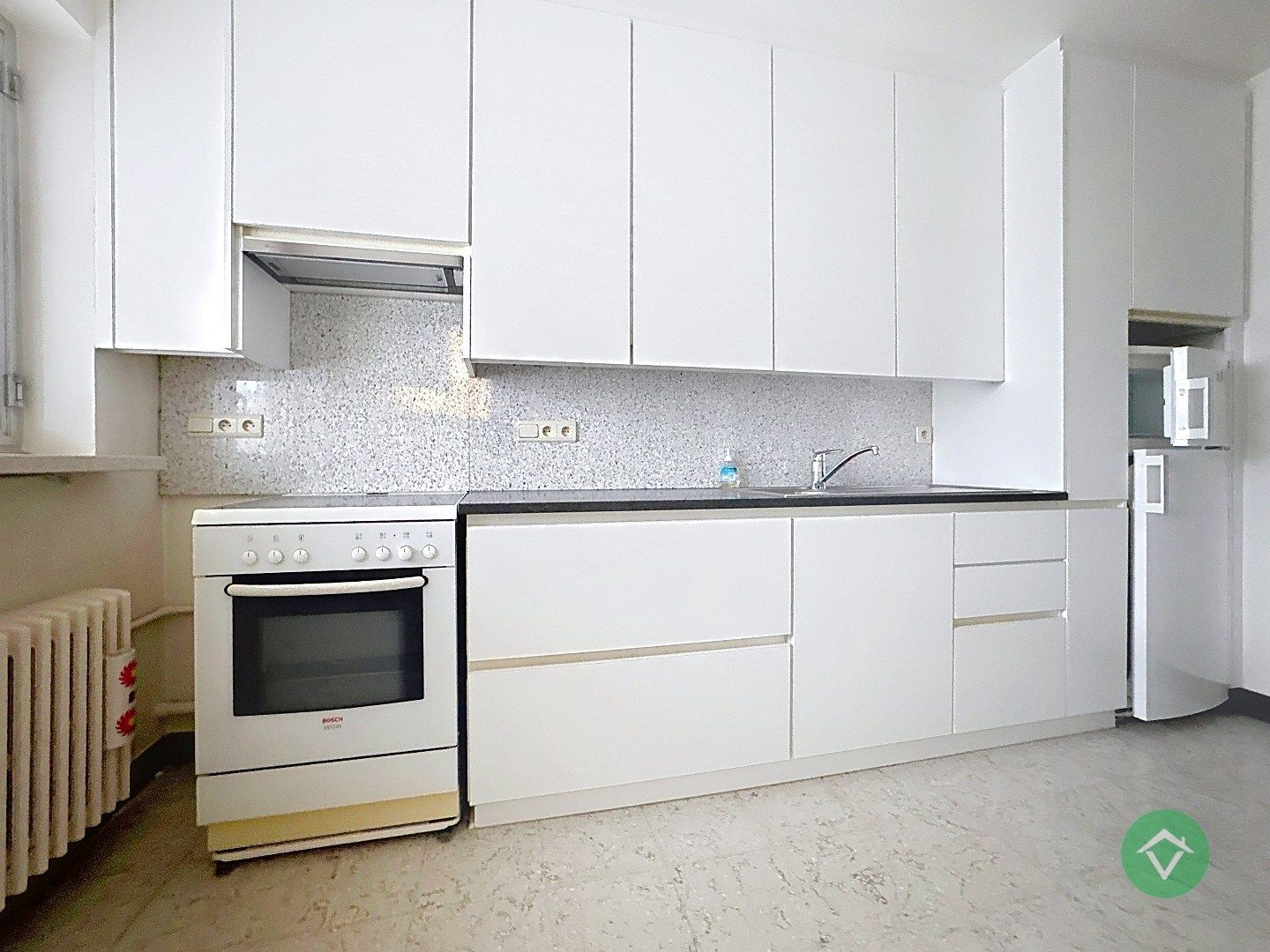 Gelijkvloers appartement met autostandplaats en garage te Roeselare  foto 9