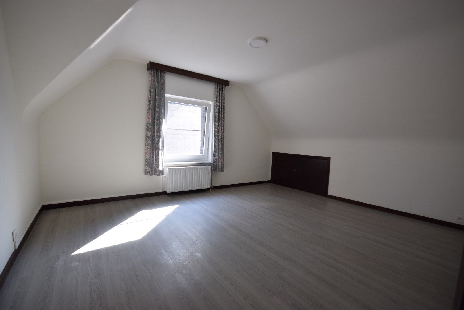 RUSTIG EN LANDELIJK GELEGEN WONING foto 11