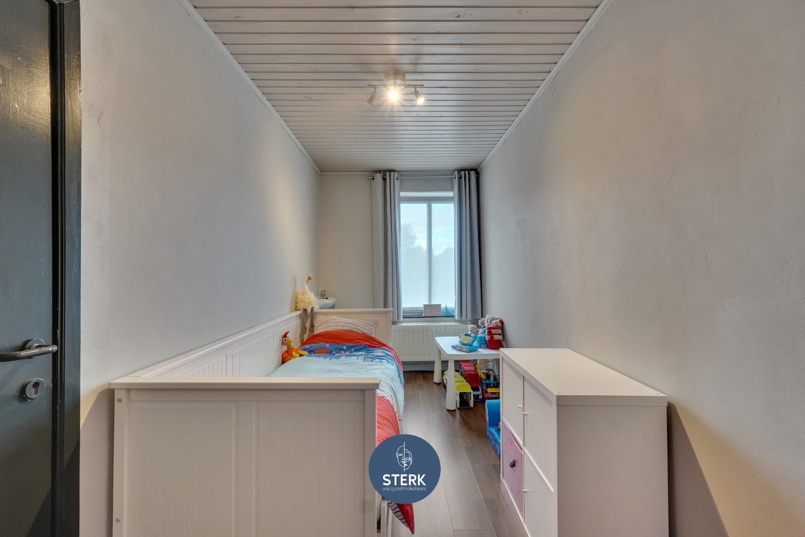 CHARMANTE GEZINSWONING MET 3 SLPKS IN HARTJE OUD-REKEM !  foto 10