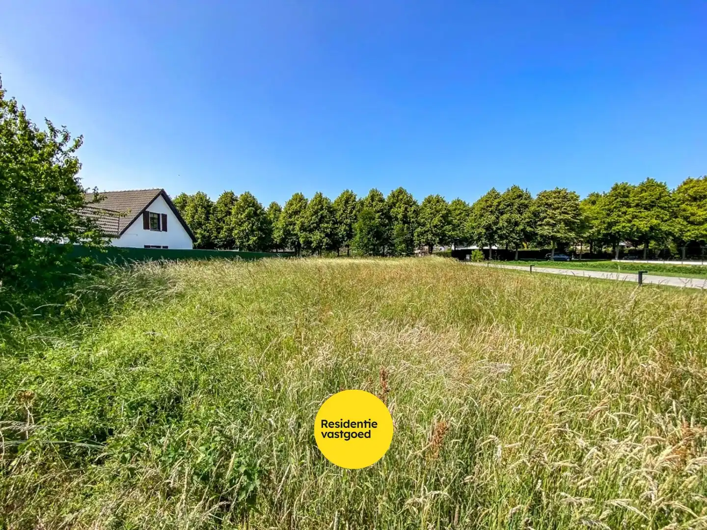 Ruim perceel van 1064 m² in residentiële wijk bestemd voor open bebouwing te Oostduinkerke (Koksijde). foto 3