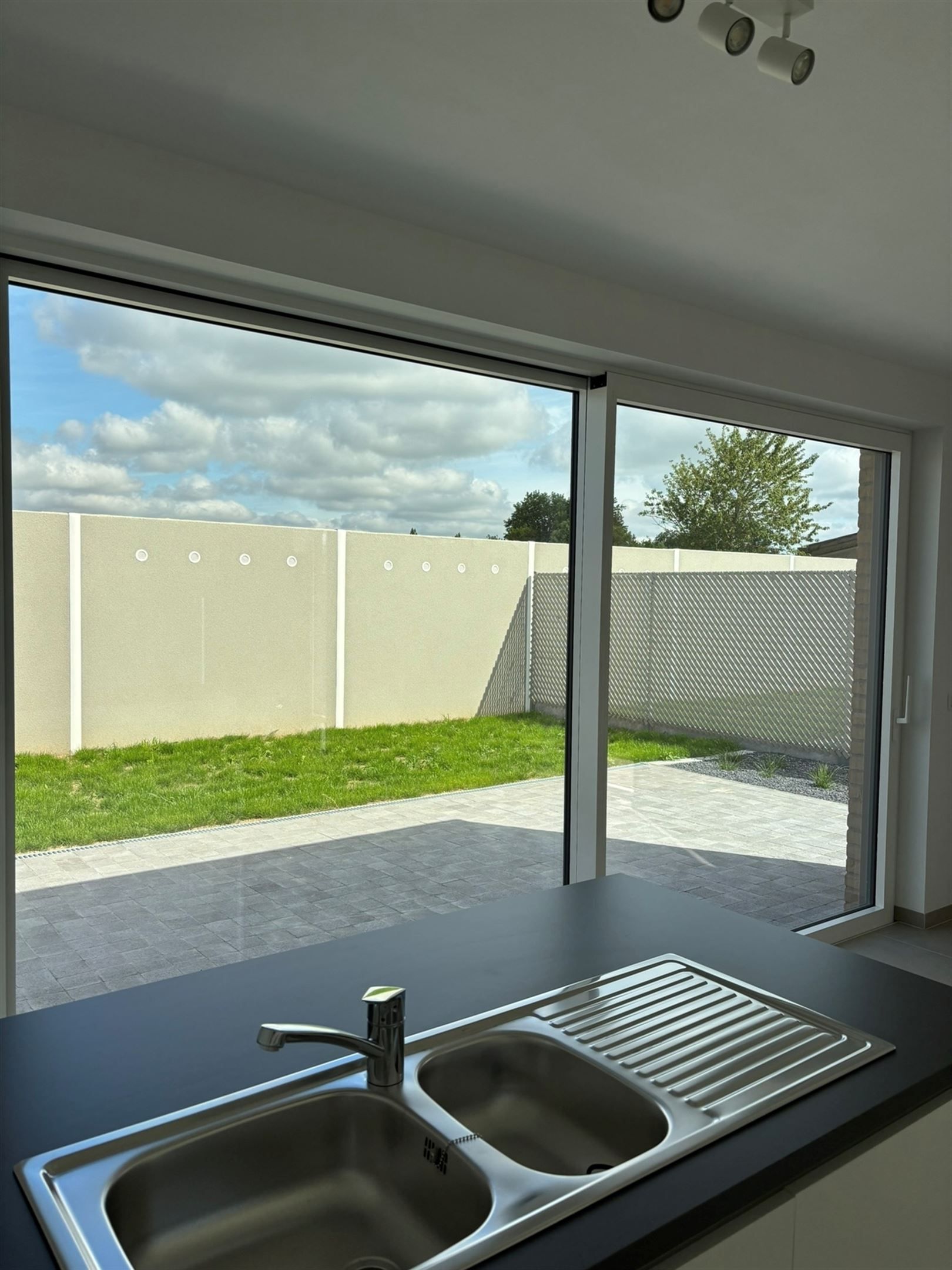 Bungalow met garage foto 5