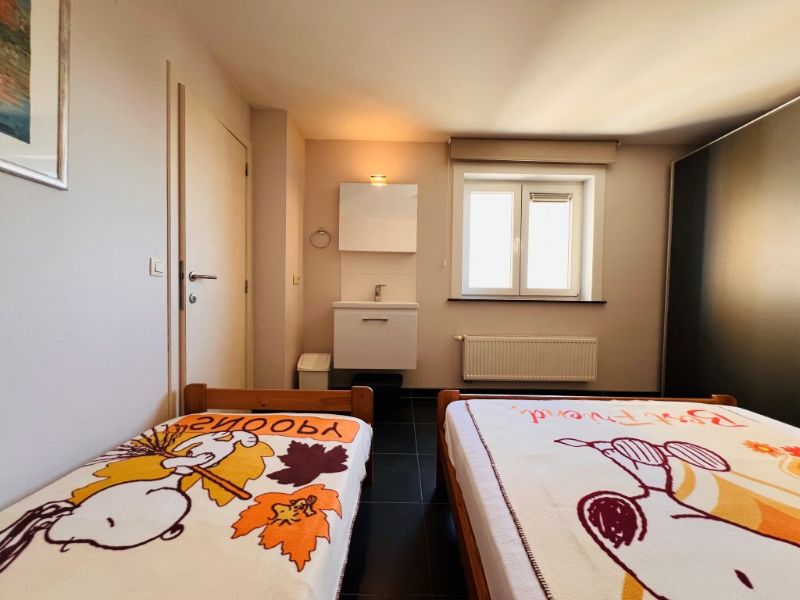 Luxueus appartement met 3 kamers en frontaal zeezicht foto 13