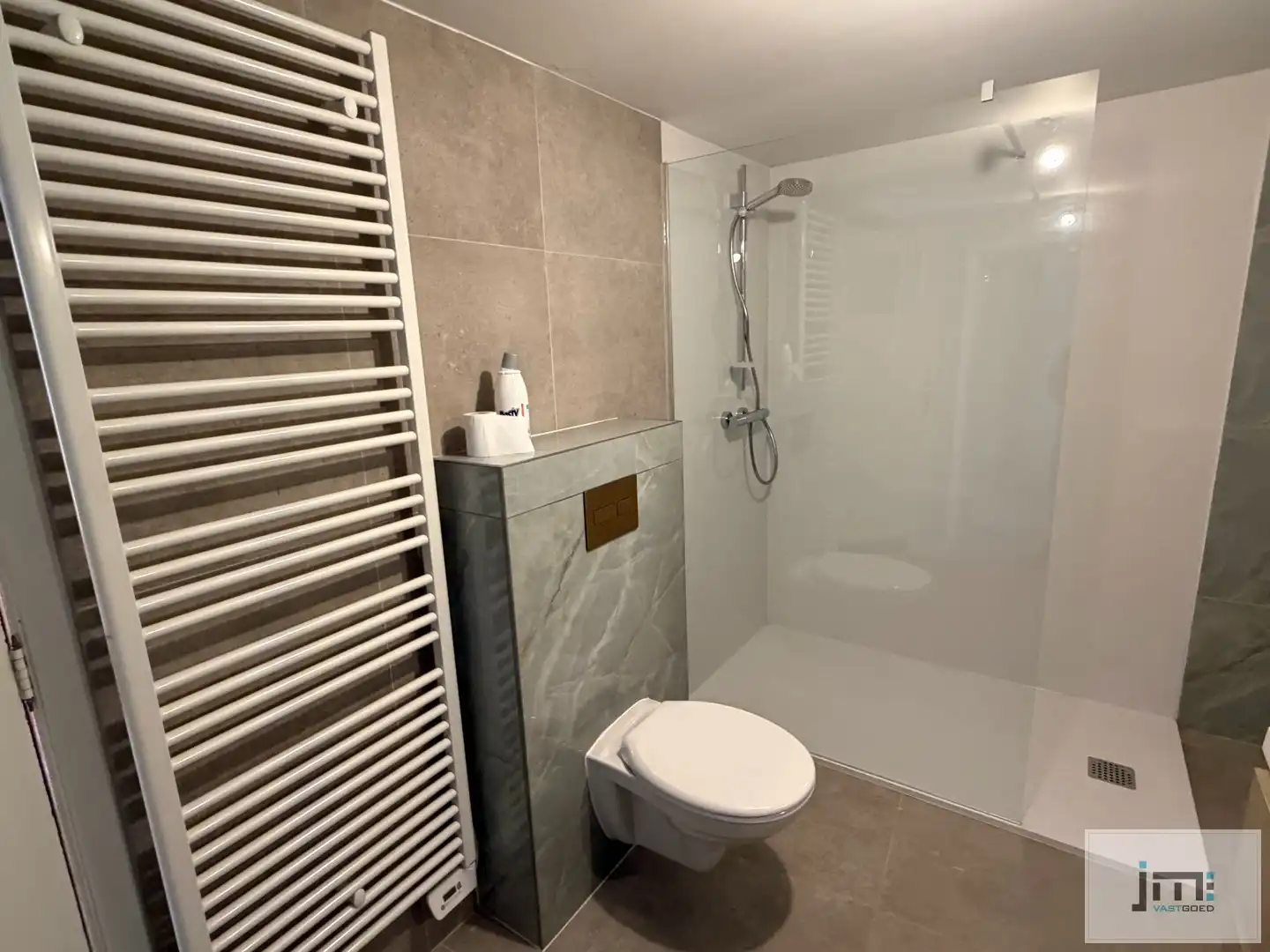 Gerenoveerde woning met tuin foto 12