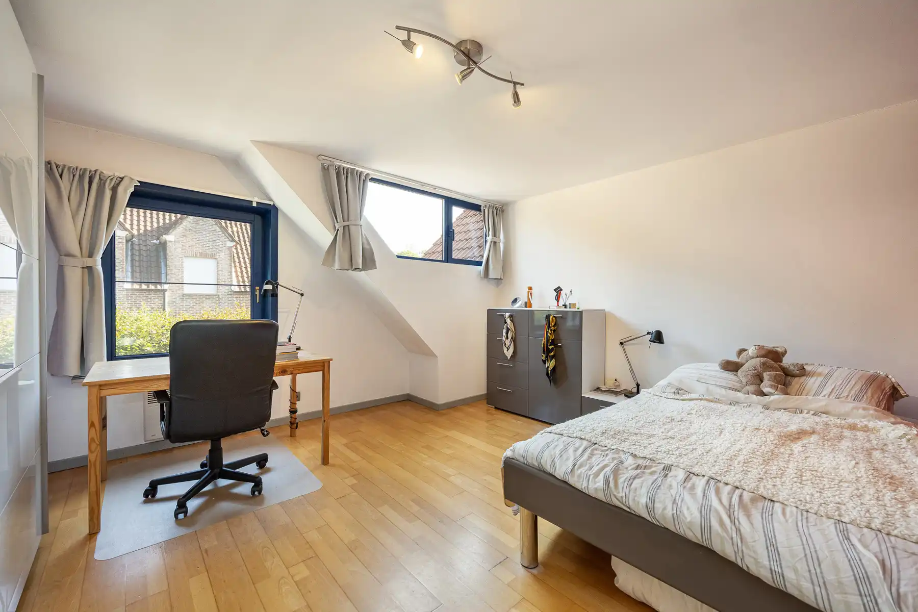 Ruime villa op 2.715 m² in een rustige en groene omgeving foto 18