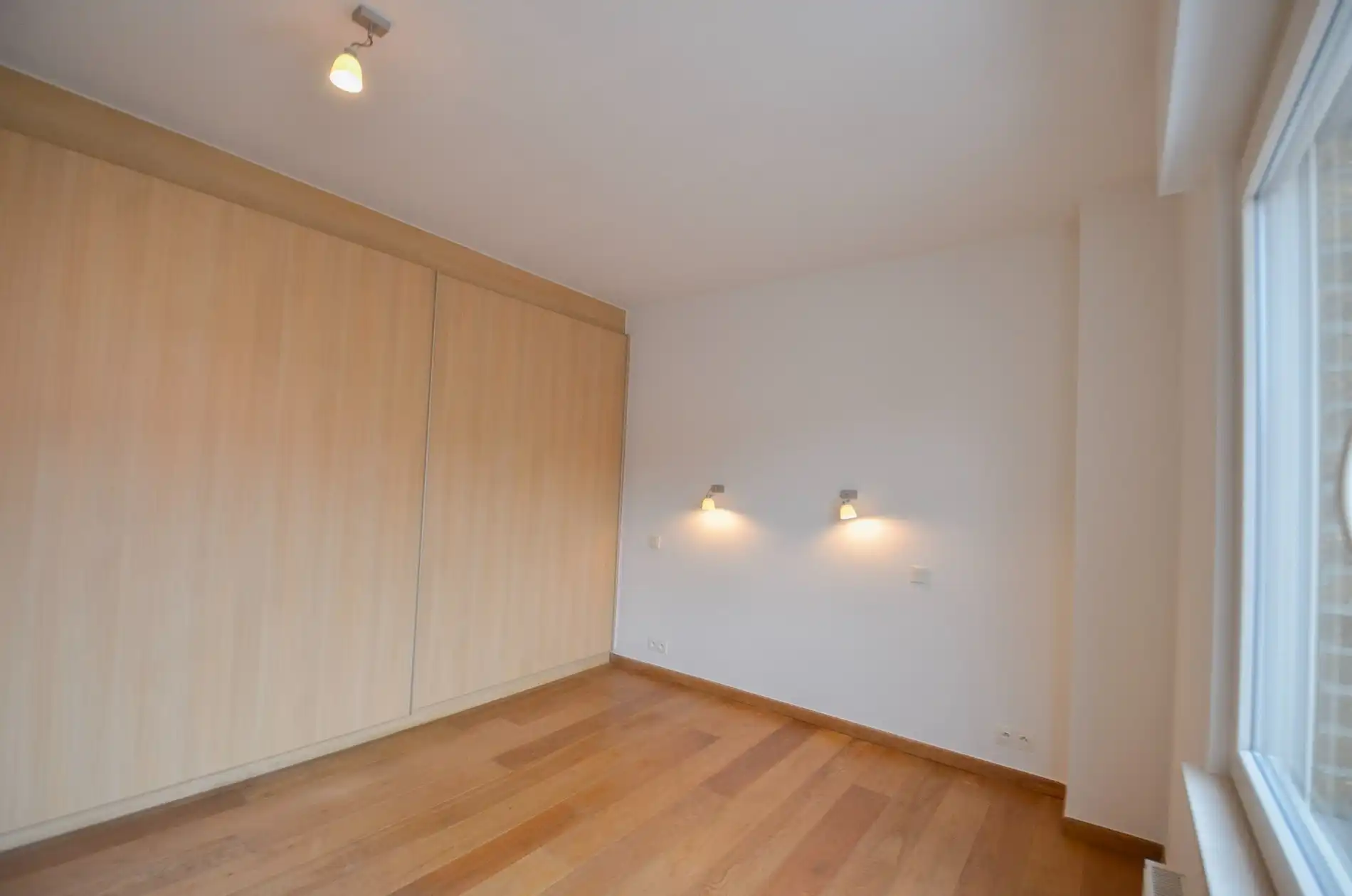 Ruime woning met ruime terrassen en een inpandige garage gelegen nabij de keuvelhoekstraat. foto 17