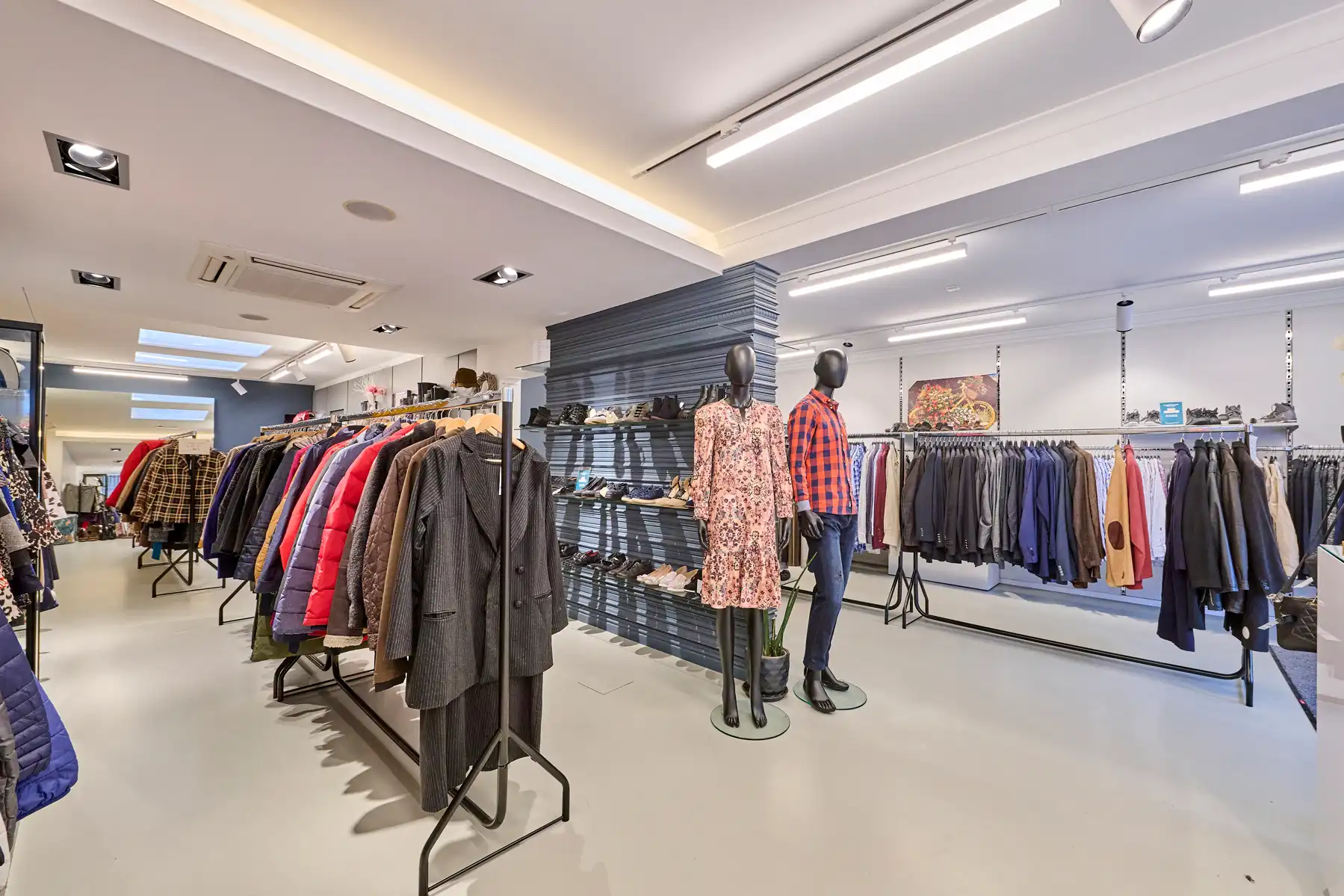 Instapklare handelsruimte in centrum Peer foto 4