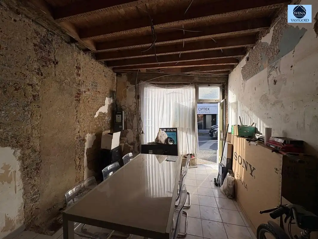 RUIME TE RENOVEREN WONING MET TUIN foto 3