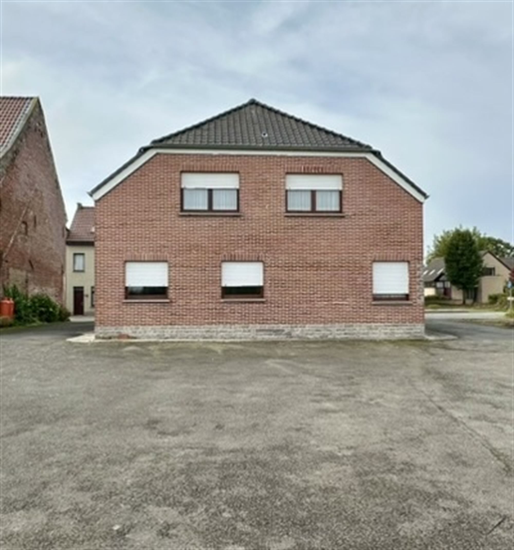 Ruime 5 slaapkamer woning op een perceel van 14a 10ca foto 12