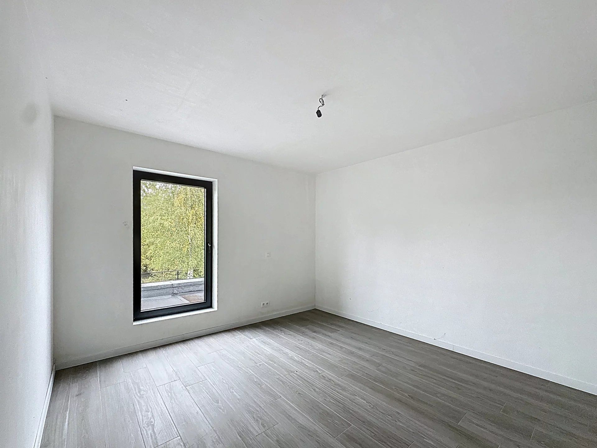 Moderne BEN-woning met 3 slaapkamers en een inpandige garage op een mooi perceel. foto 18