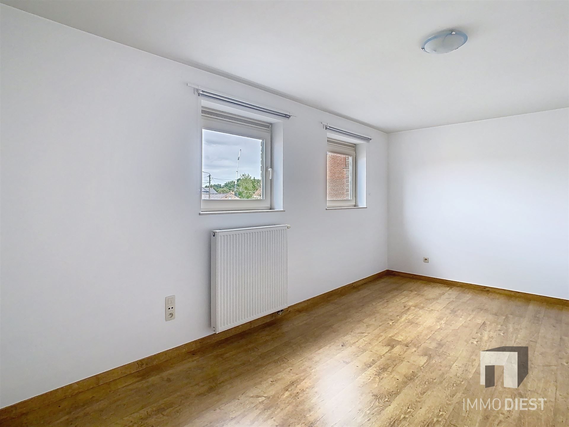 met 3 slaapkamers en tuintje foto 9