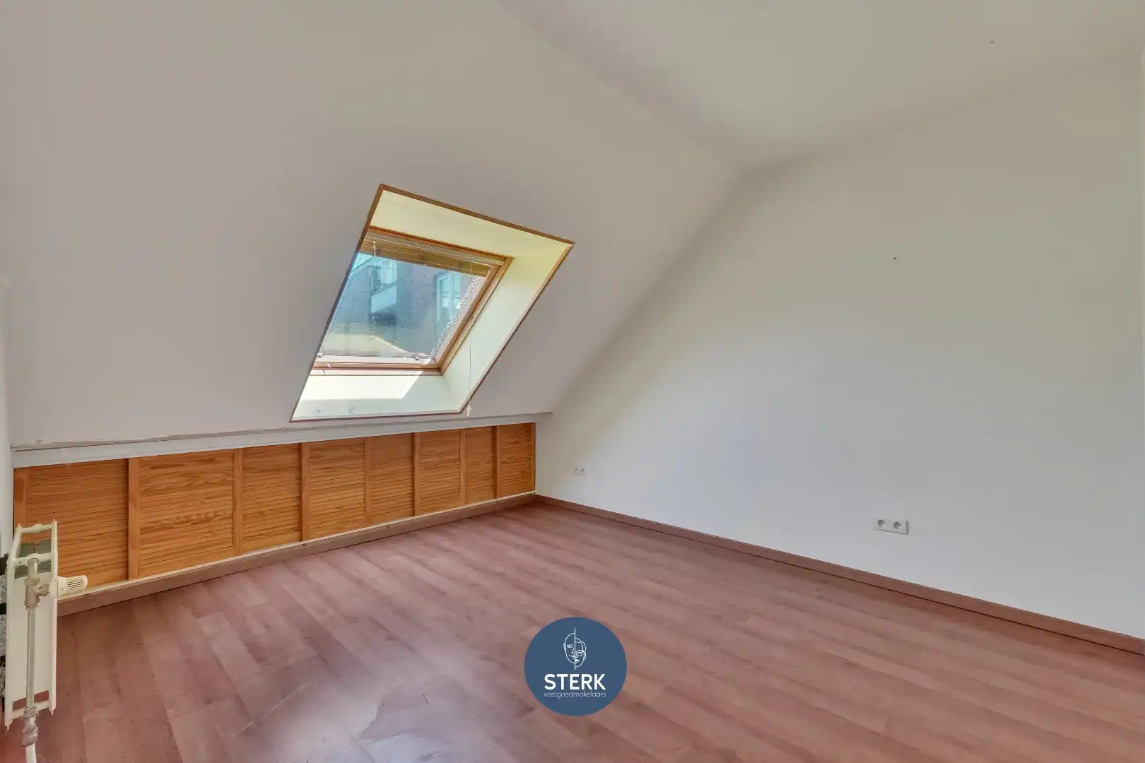 RUIM DUPLEX-APPARTEMENT MET 2 TERRASSEN IN HET CENTRUM VAN LANAKEN !  foto 18