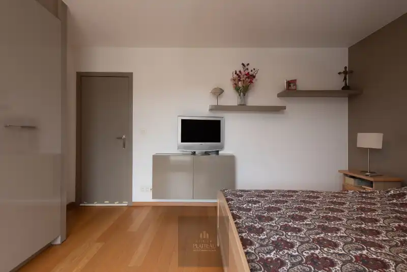 Prachtig appartement met 3 slpk en grote terrassen, zeer centraal gelegen te Nieuwpoort-Stad op slechts 150m van de markt. foto 19