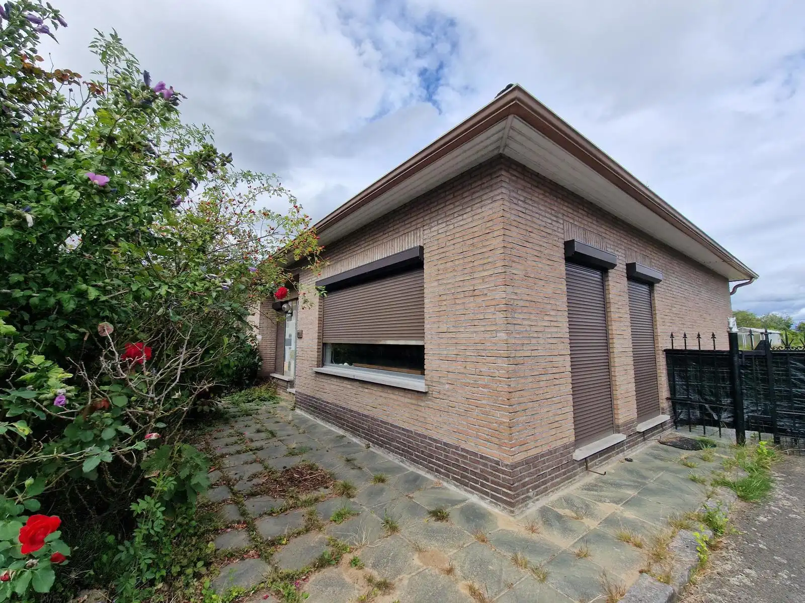 Bungalow 3 slpks met loods en serre op 50 are te Tienen foto 3