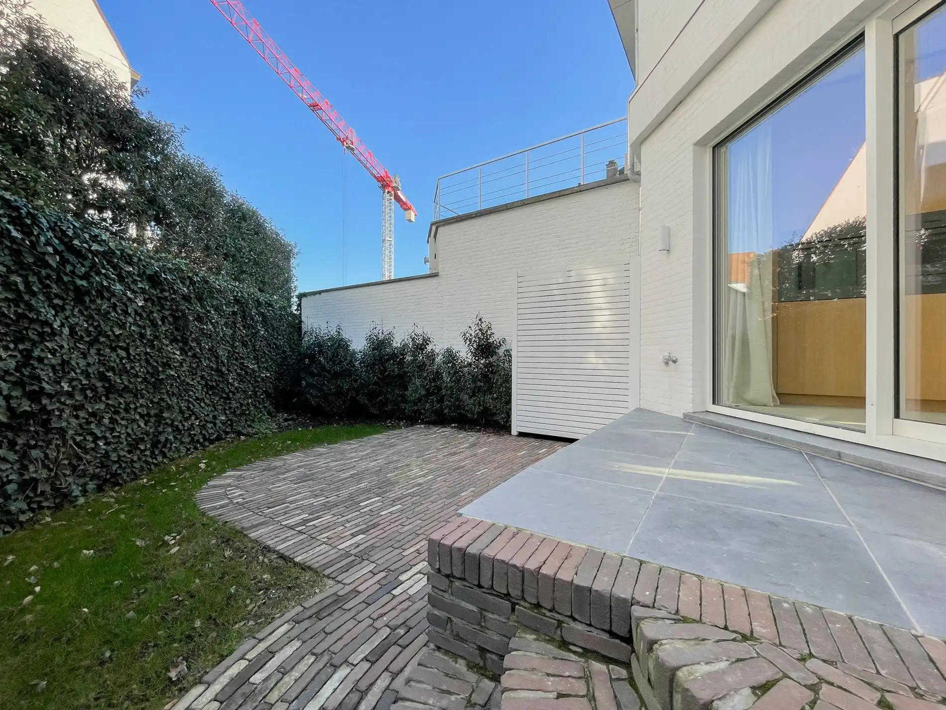 Exclusieve villa: Uitzonderlijk volledig gerenoveerde villa met frontaal zeezicht. foto 16