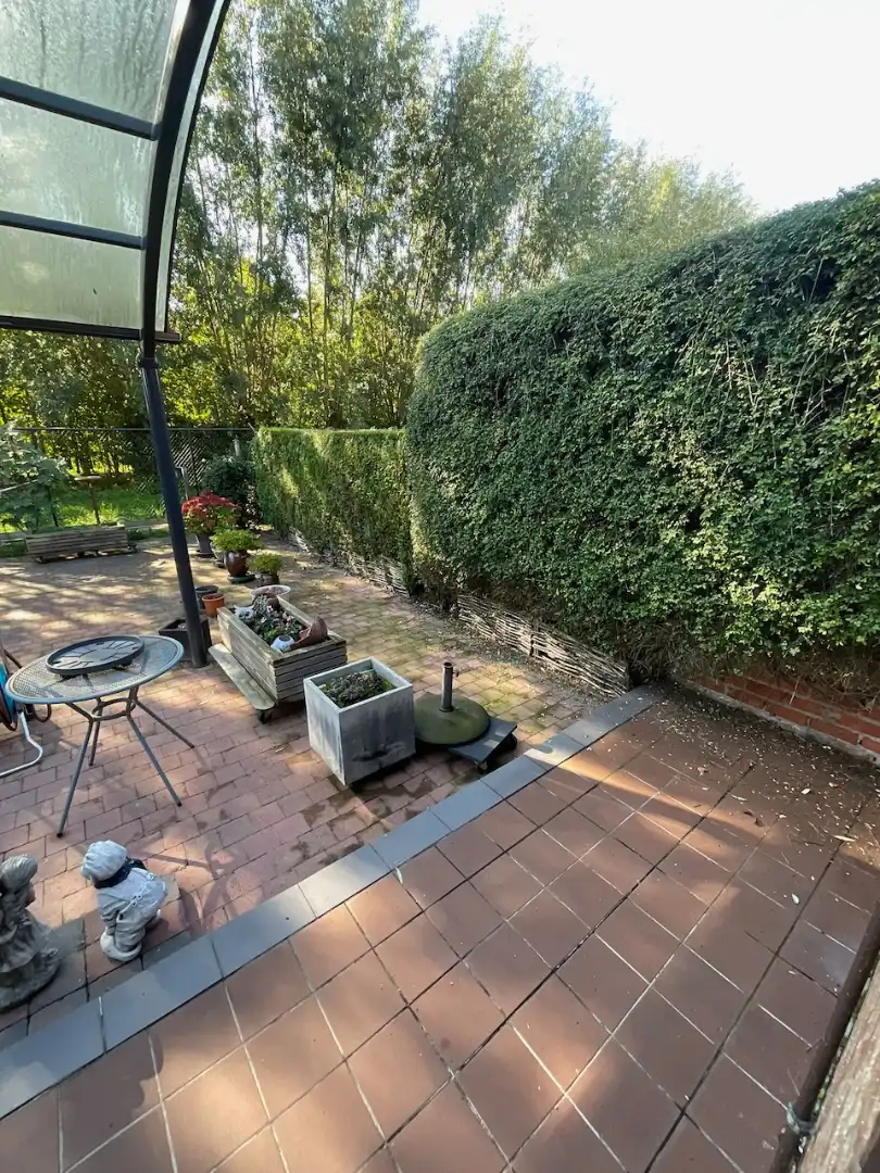 Landelijk gelegen woning met garage foto 14