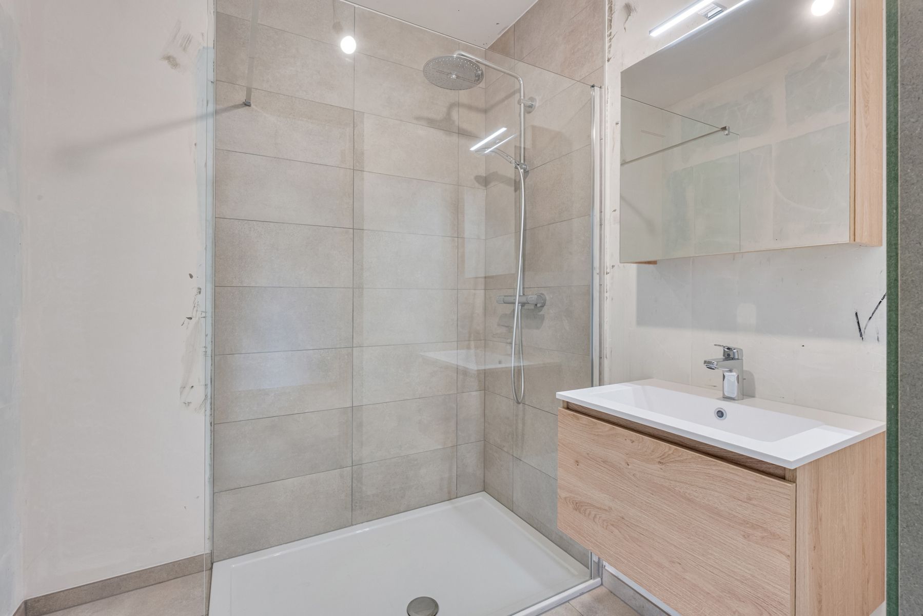 Nieuwbouwappartement met 2 slpks + terras foto 8
