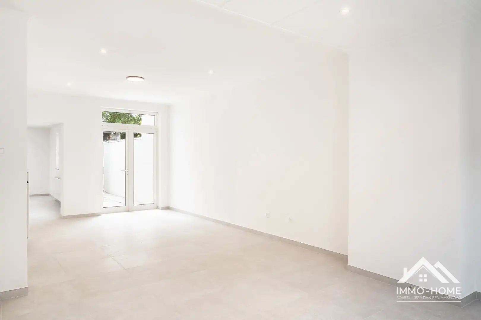 Ruime gerenoveerde burgerwoning !! foto 12