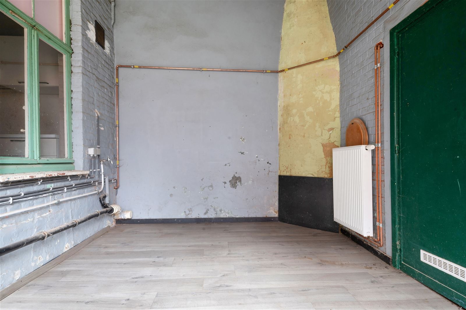 Kasteeldienstwoning te hartje Herzele foto 12