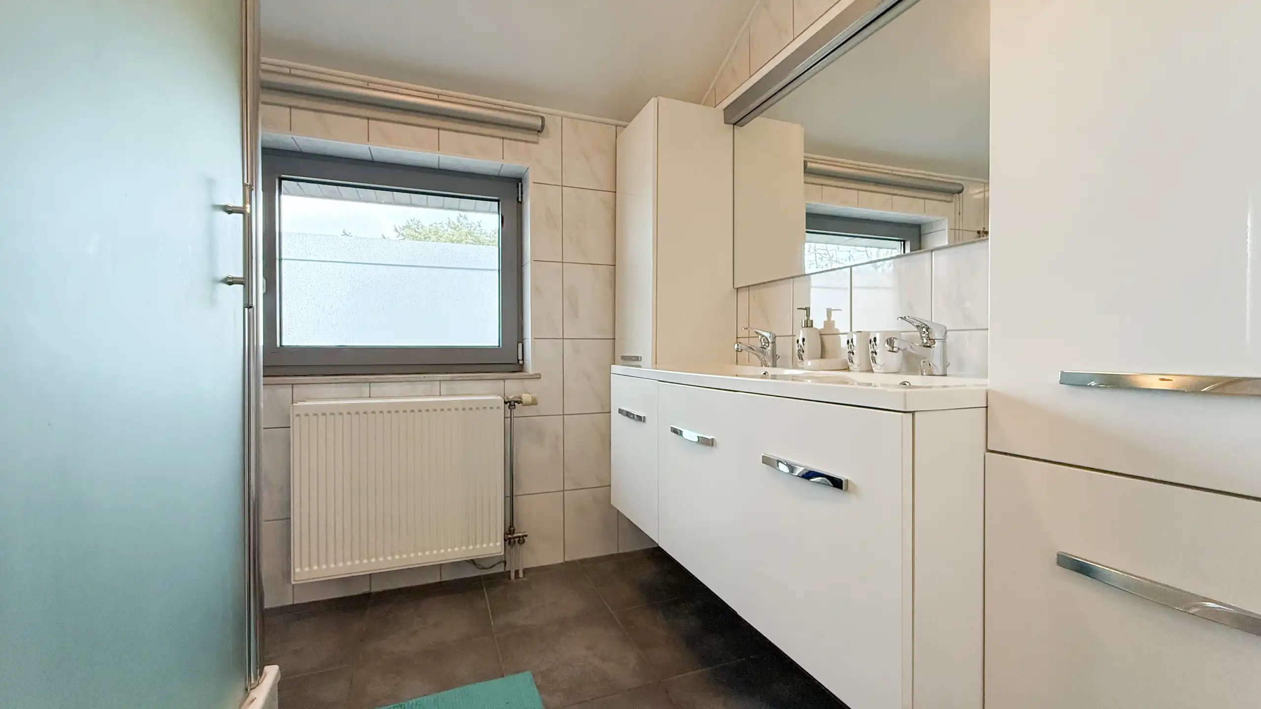 Ruim appartement van 105m² met terras en parking en EPC B! foto 25