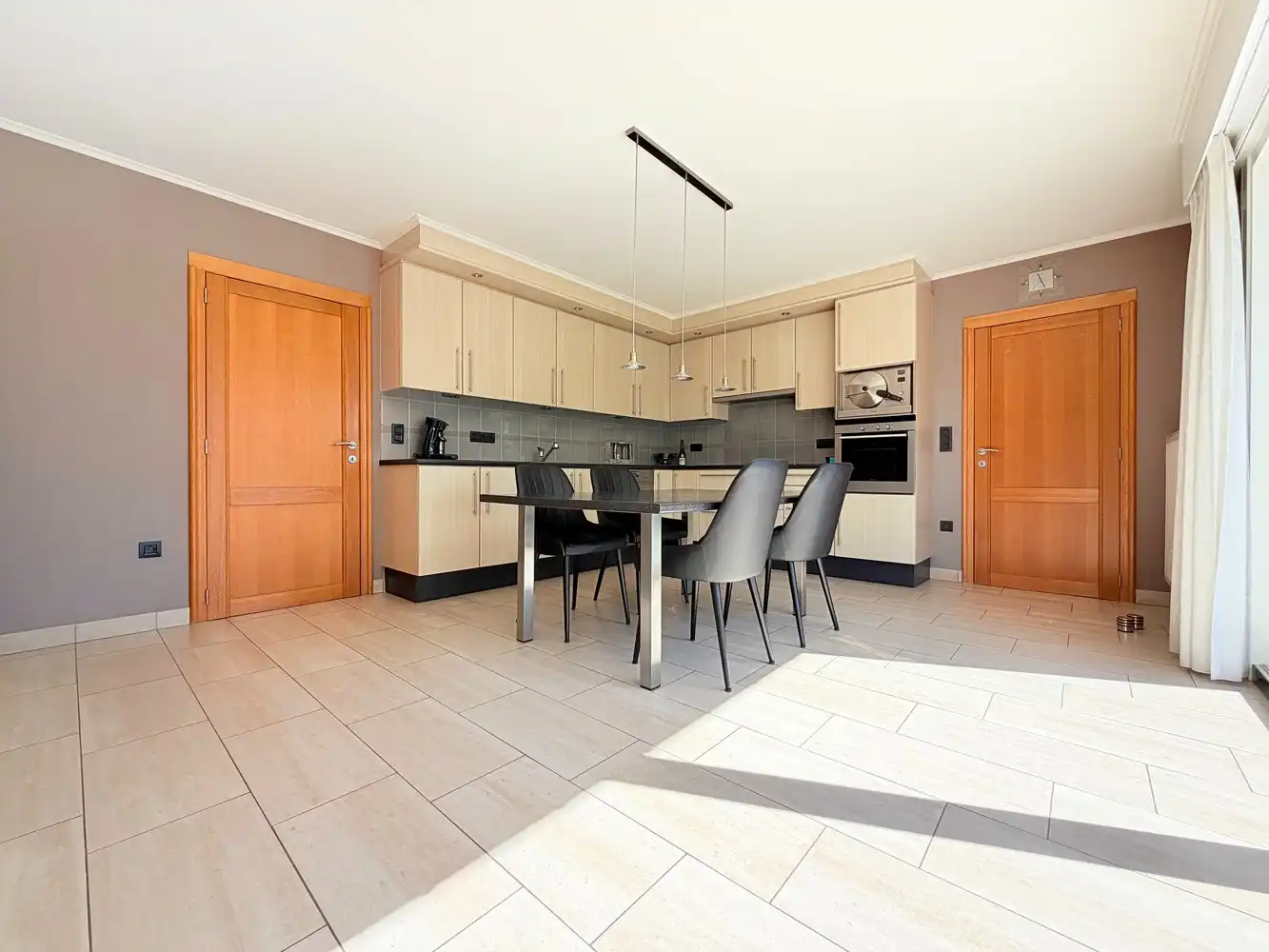 Exclusieve eigendom met 4 slaapkamers (5682m²) foto 4