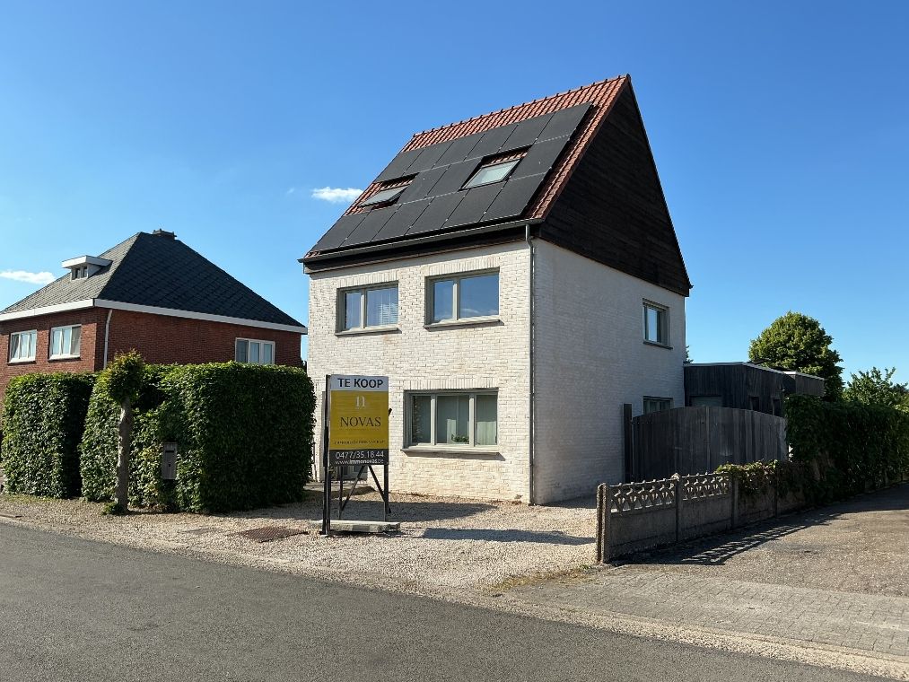 Energiezuinige woning met zonnepanelen, 3 grote slaapkamers, mooie tuin met bergplaats, zalig uitzicht foto 3