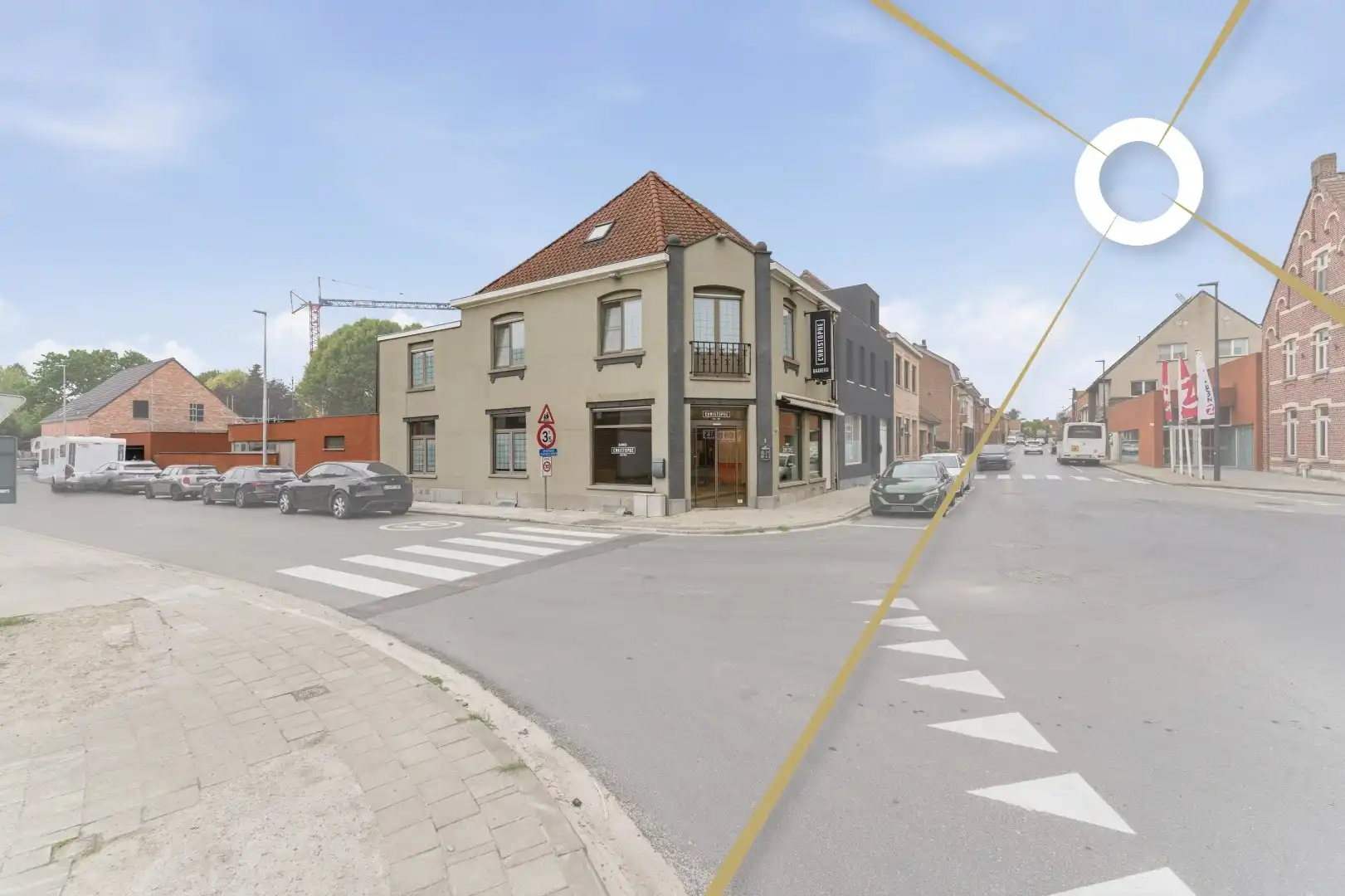 Handelswoning op centrale ligging te Moen! foto {{pictureIndex}}