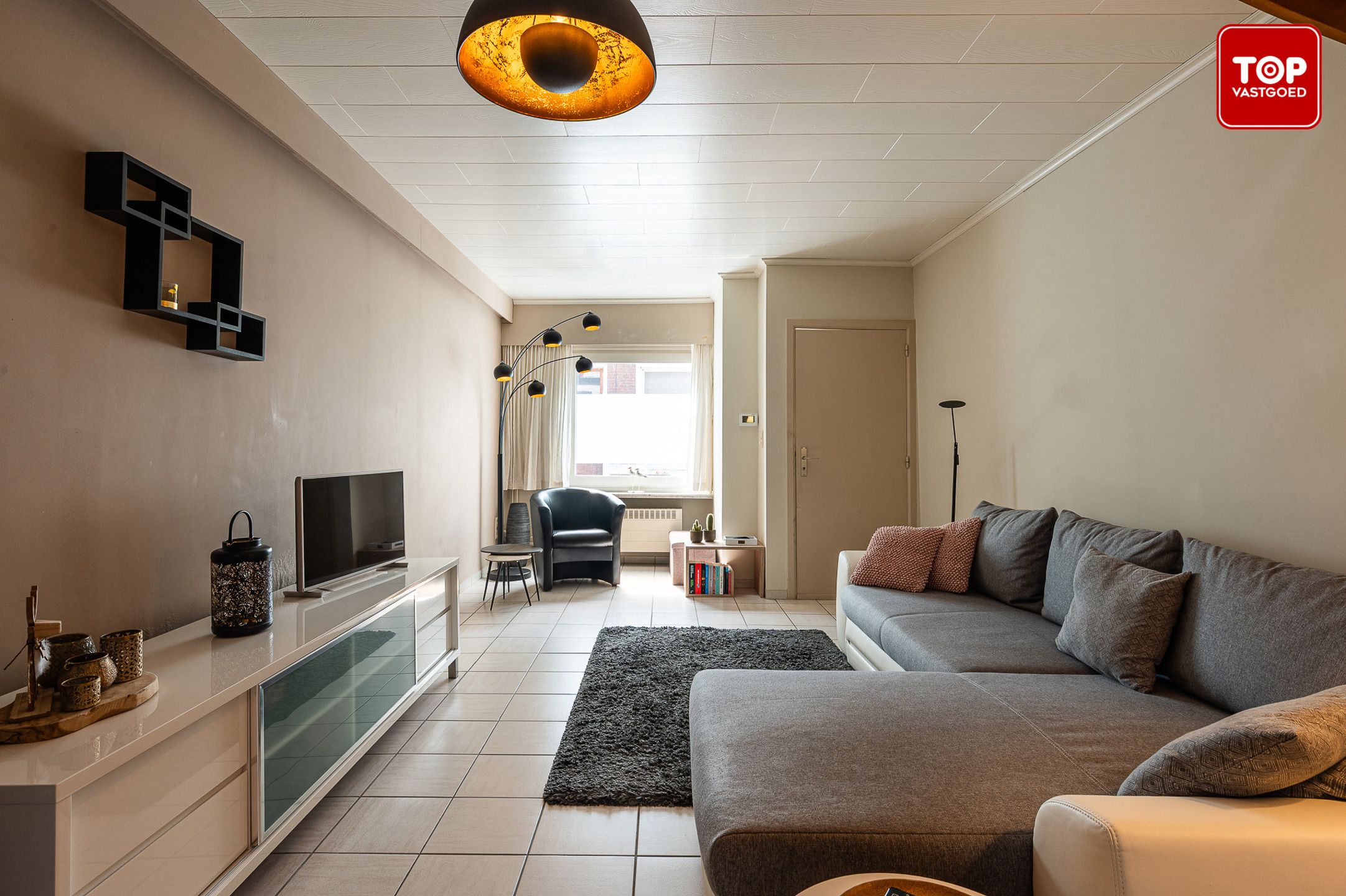 Instapklare woning met 2 slaapkamers en ruime koer in hartje Gentbrugge. foto 4