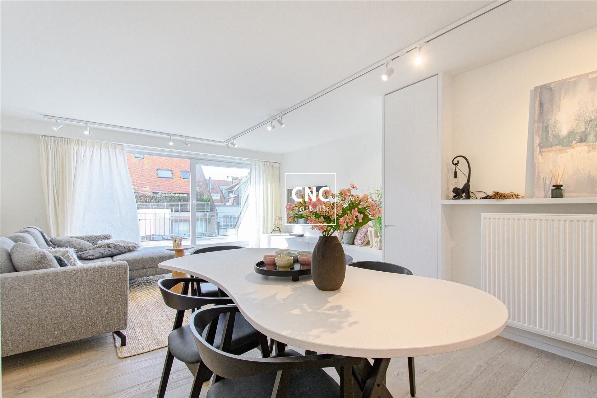 Stijlvol gerenoveerde duplex op toplocatie in Knokke

 foto 4