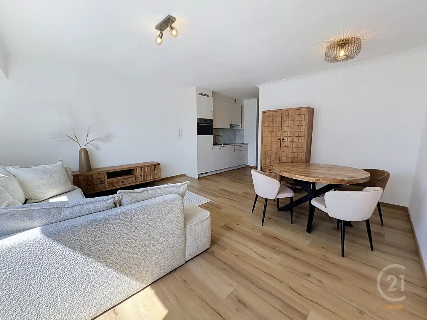 Instapklaar gerenoveerd appartement met 1 slaapkamer in hartje Westende-Bad foto 3