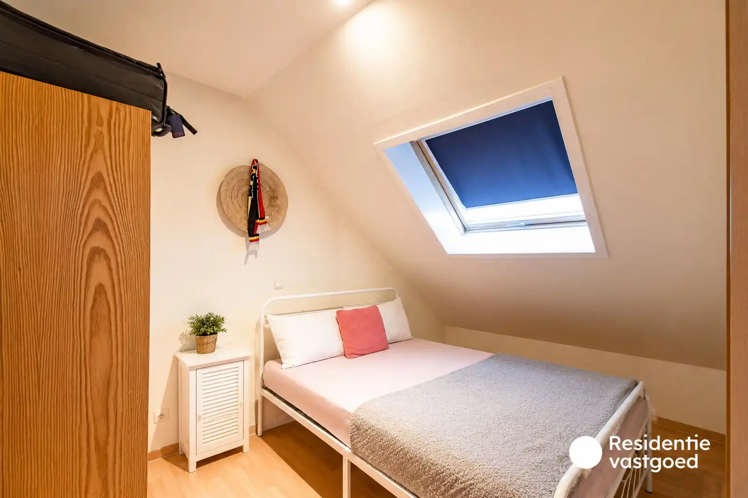 Opbrengsteigendom met 7 entiteiten in centrum Gistel foto 8