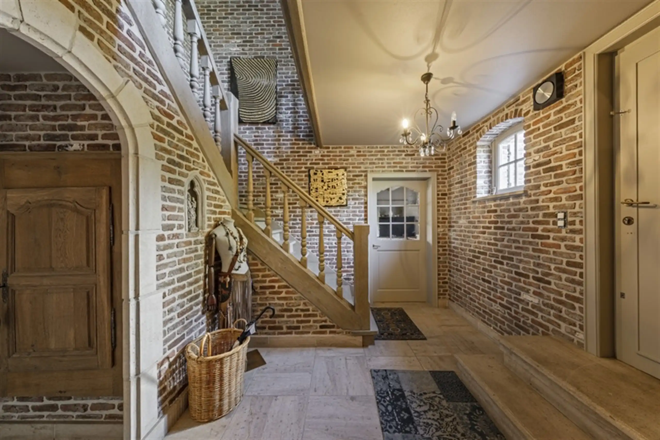 Elegante villa op toplocatie met dubbele garage foto 4