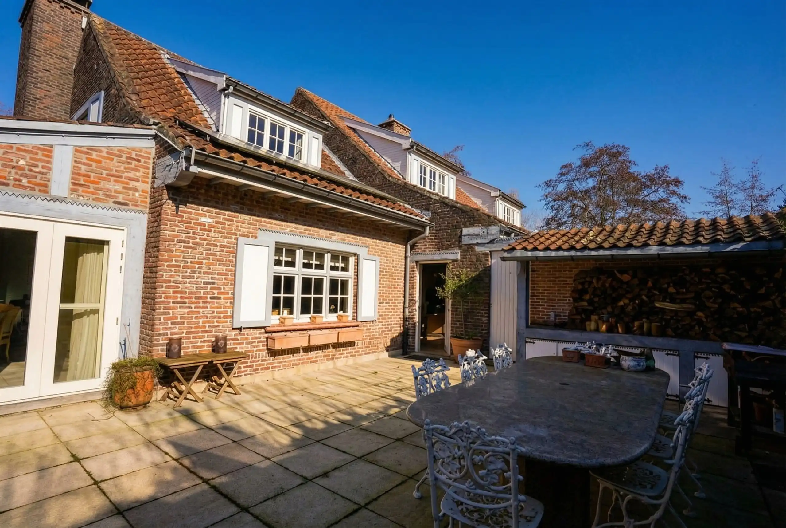 Warme thuisplek: charmante villa op 1084 m² met dubbele garage foto 4