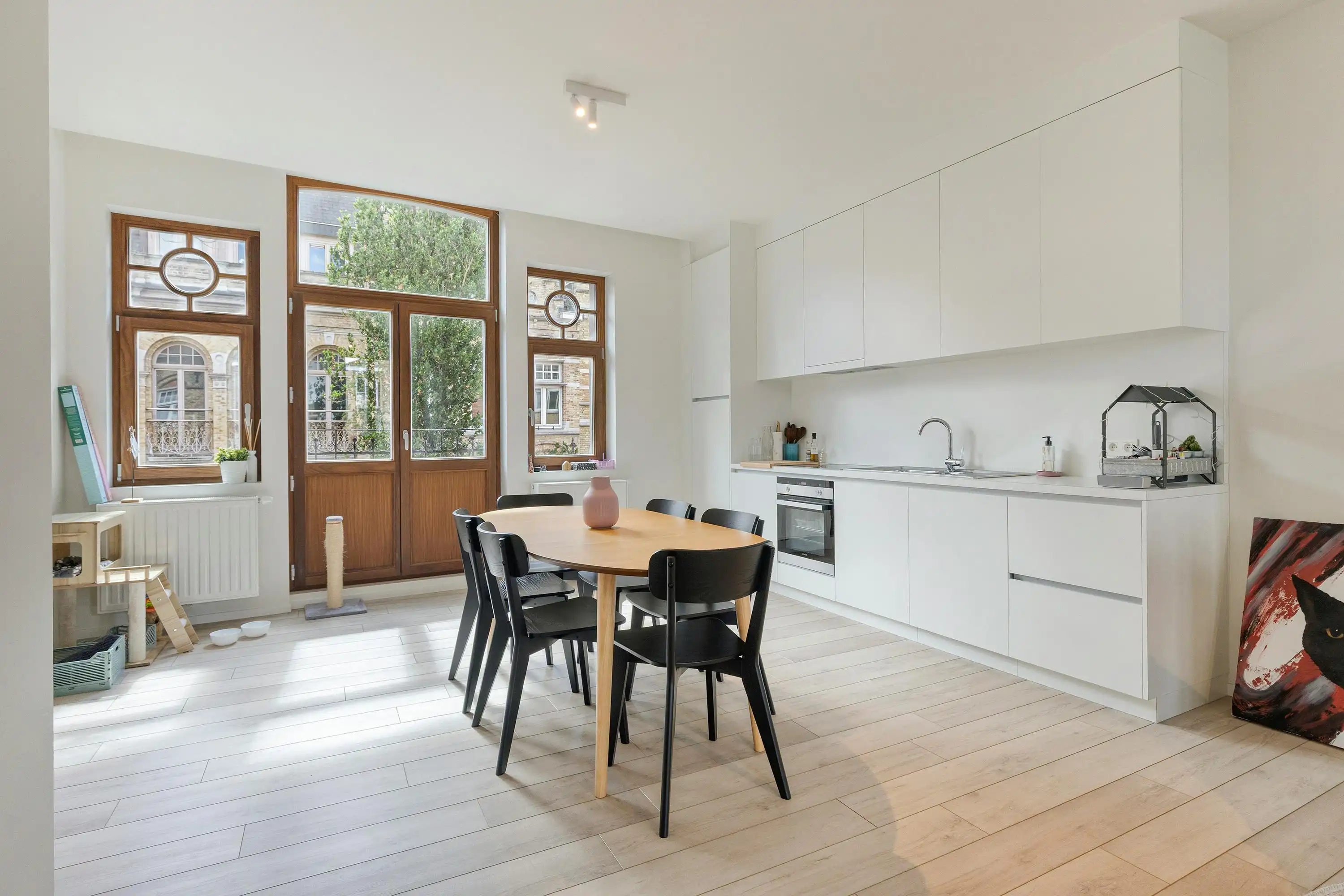 Ruim appartement (142m²) met 3 slaapkamers en terras in Ieper centrum  foto 6