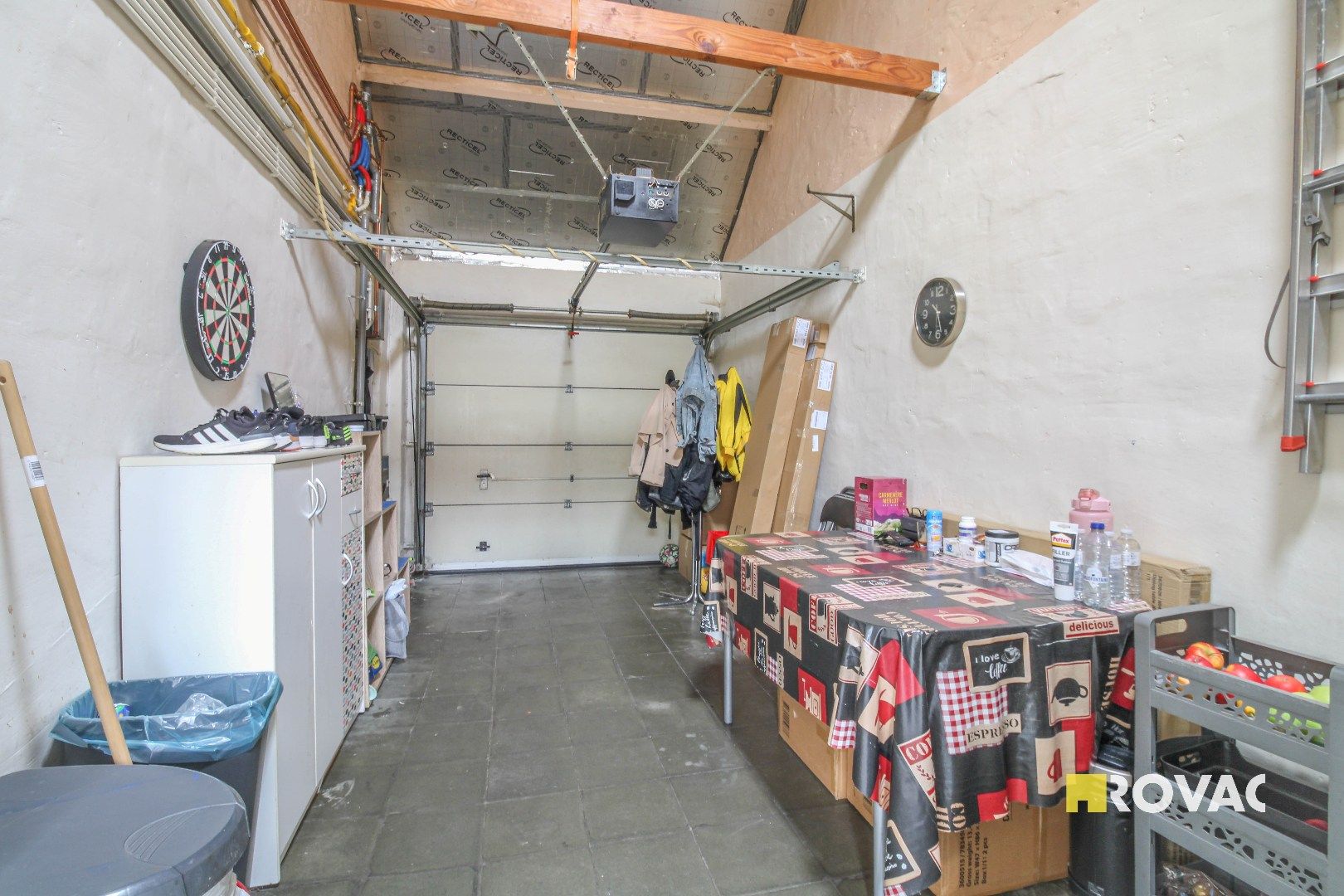 Rustig gelegen rijwoning met tuin en garage! foto 11