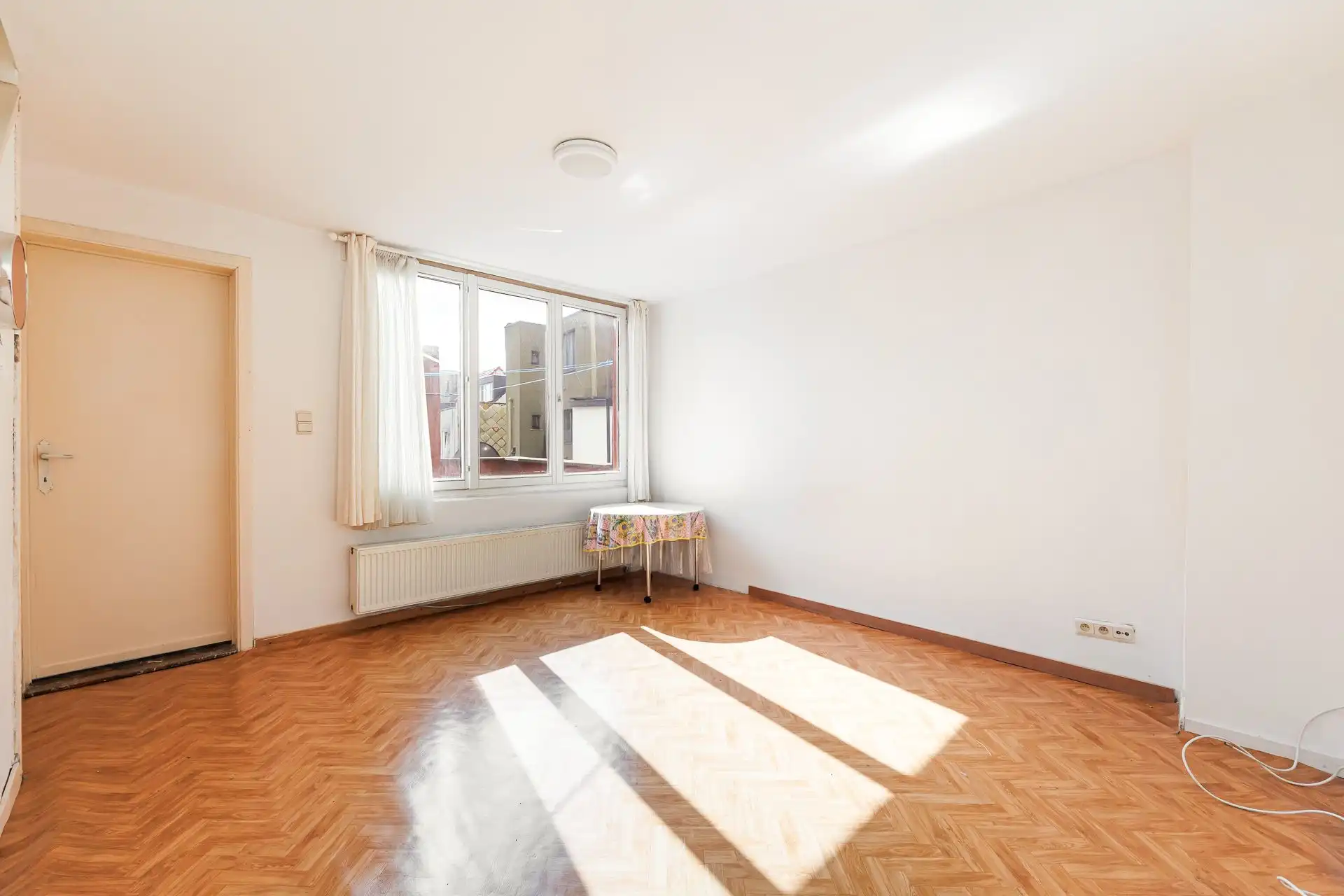 Te renoveren bel-etage met garage en dakterras foto 13