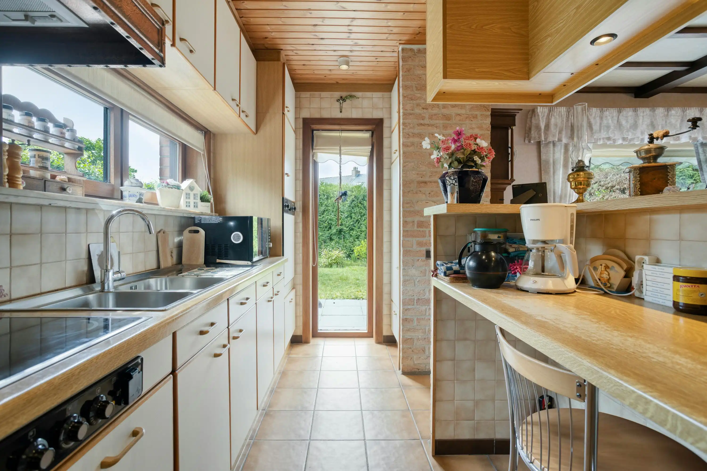 Vrijstaand huis met 4 slaapkamers te Assebroek  foto 4