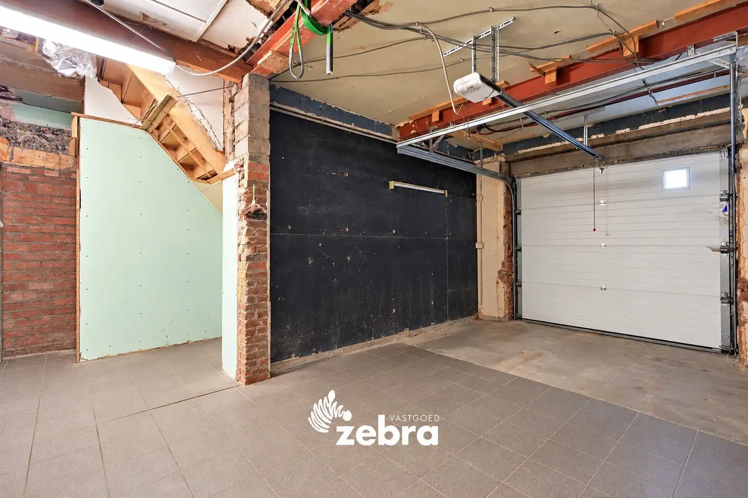 Halfopen bebouwing met loods (288 m²) te Rumbeke! foto 12