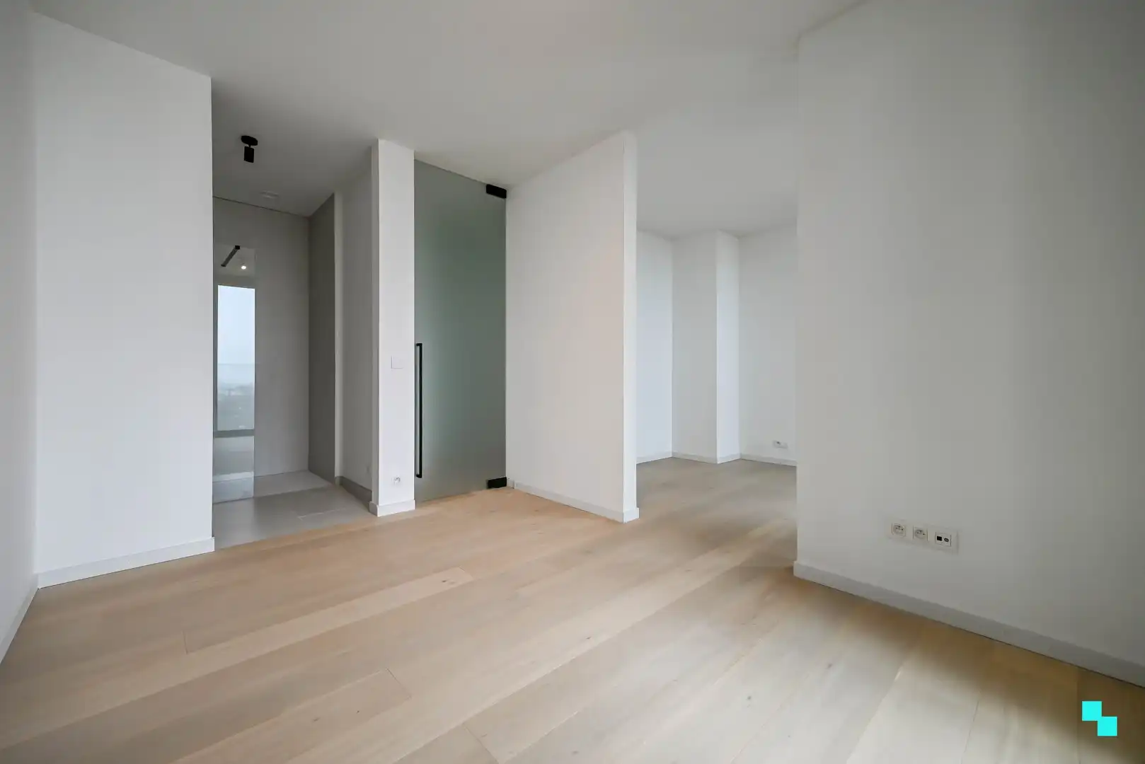 Nieuw, stijlvol appartement met uniek parkzicht foto 17