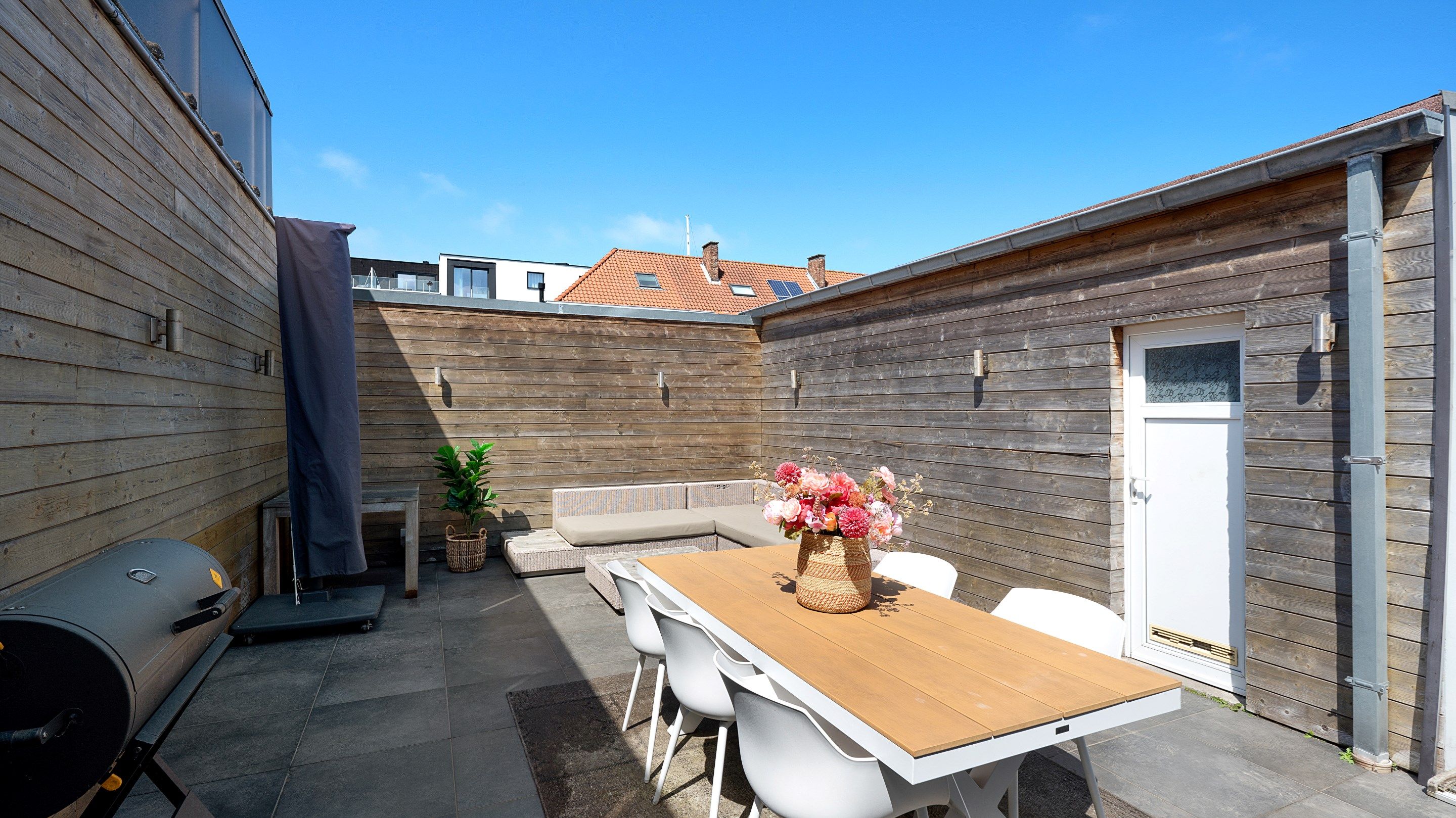 Mooie woning met oprit en garage te Zeebrugge foto 2