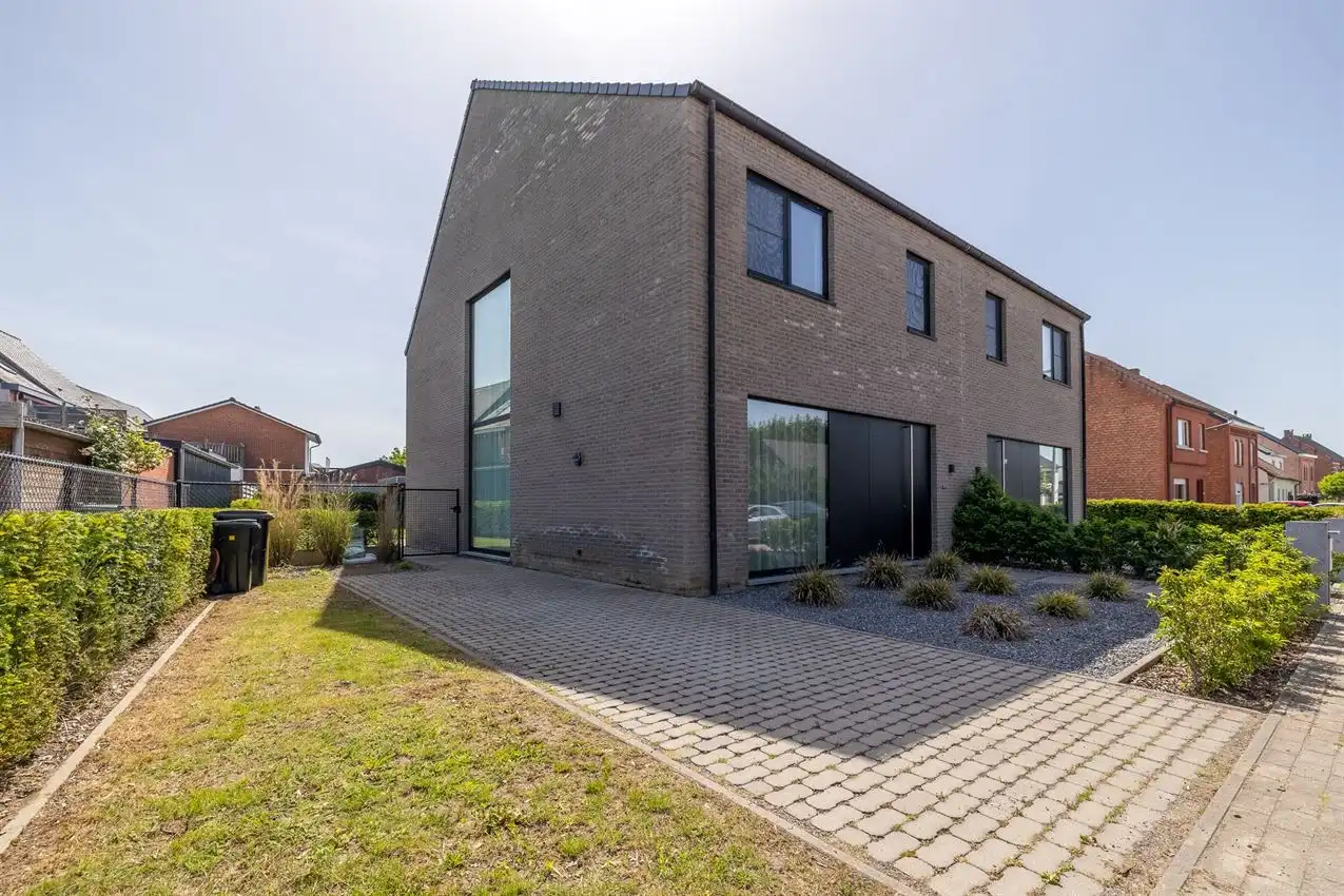 4 slpk., modern interieur, tuin, centraal, bosrijk foto {{pictureIndex}}