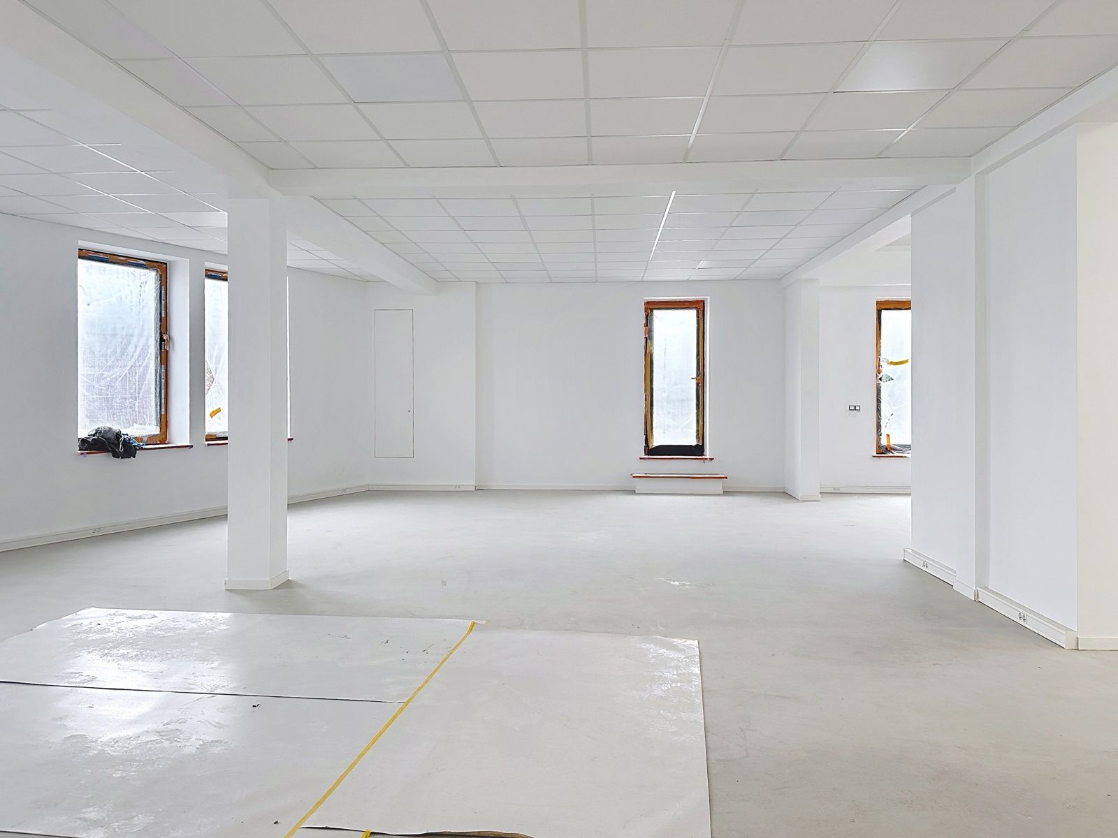 Activiteits- of opslagruimte op een toplocatie nabij de A12 foto 5