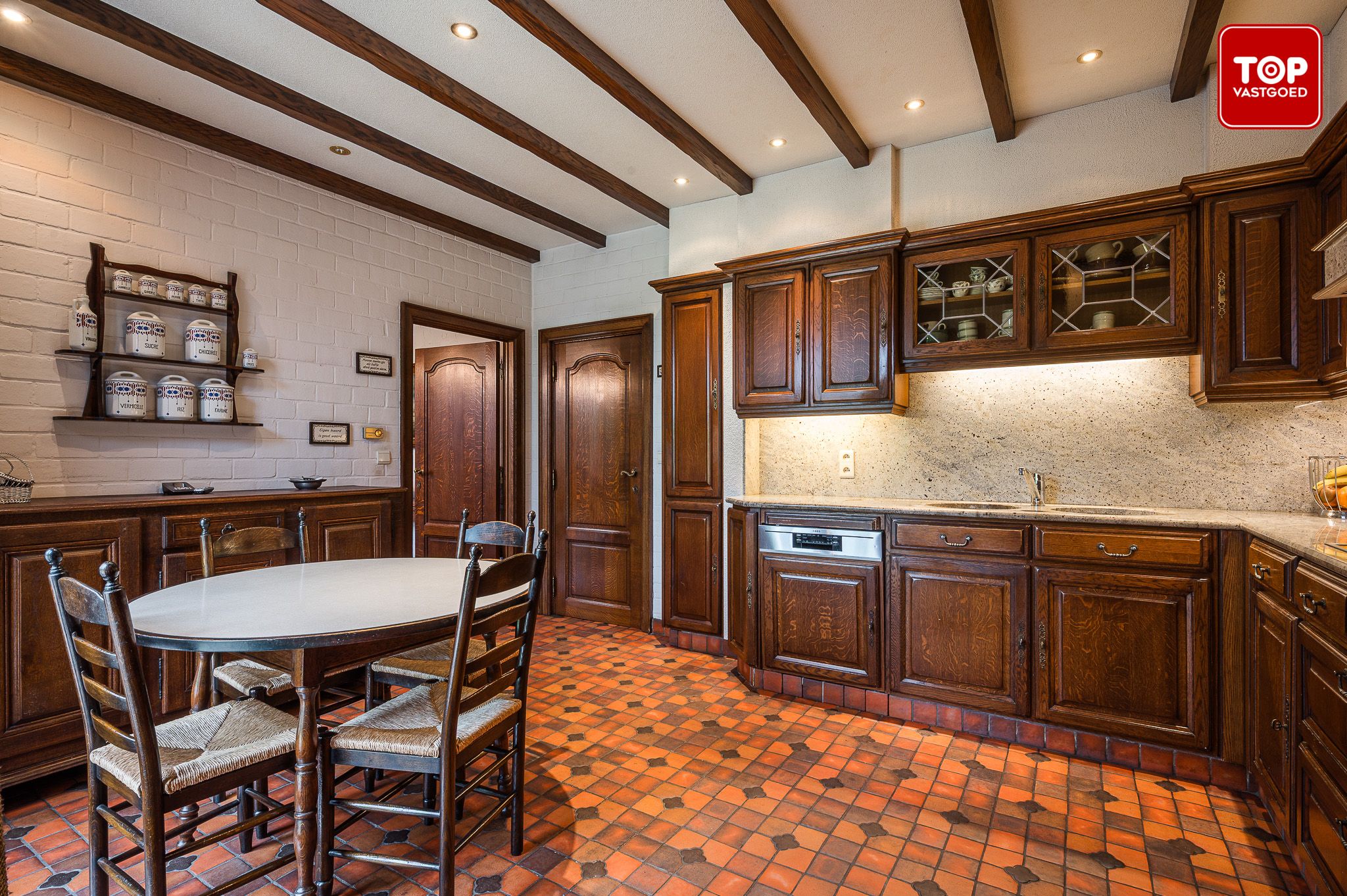 Statige villa met 4 slaapkamers op een perceel van 755m²  foto 11