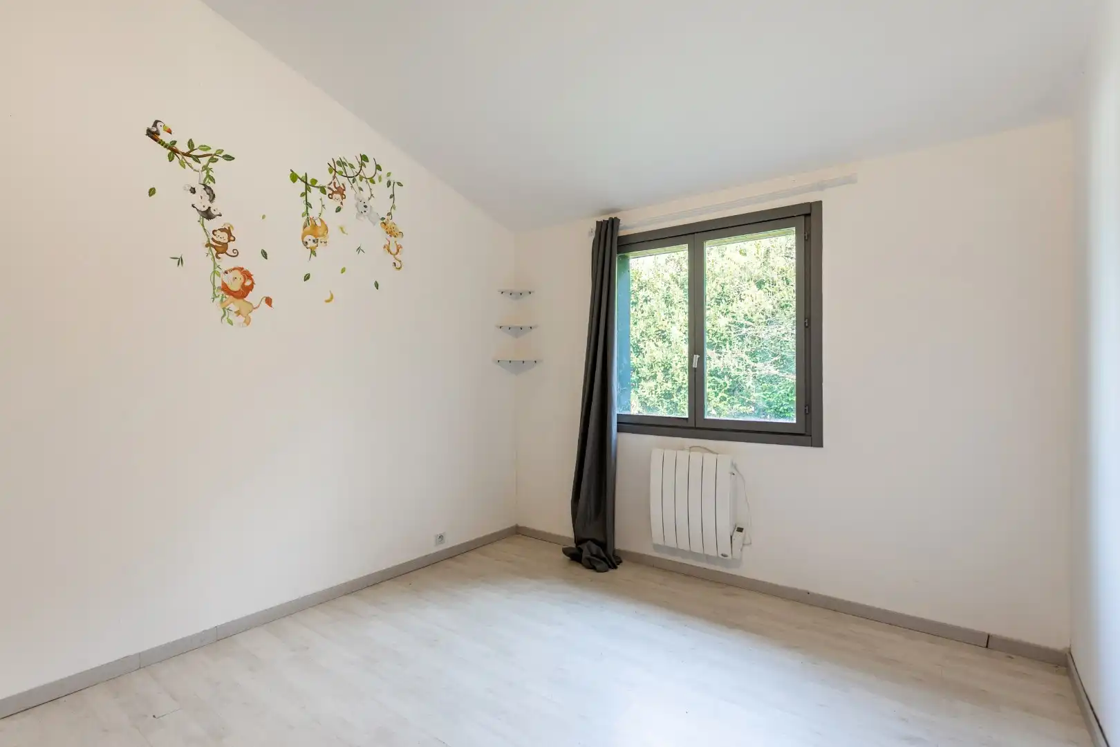 Charmante instapklare bungalow met 3 slaapkamers en garage, gelegen in een rustige en groene woonomgeving foto 18