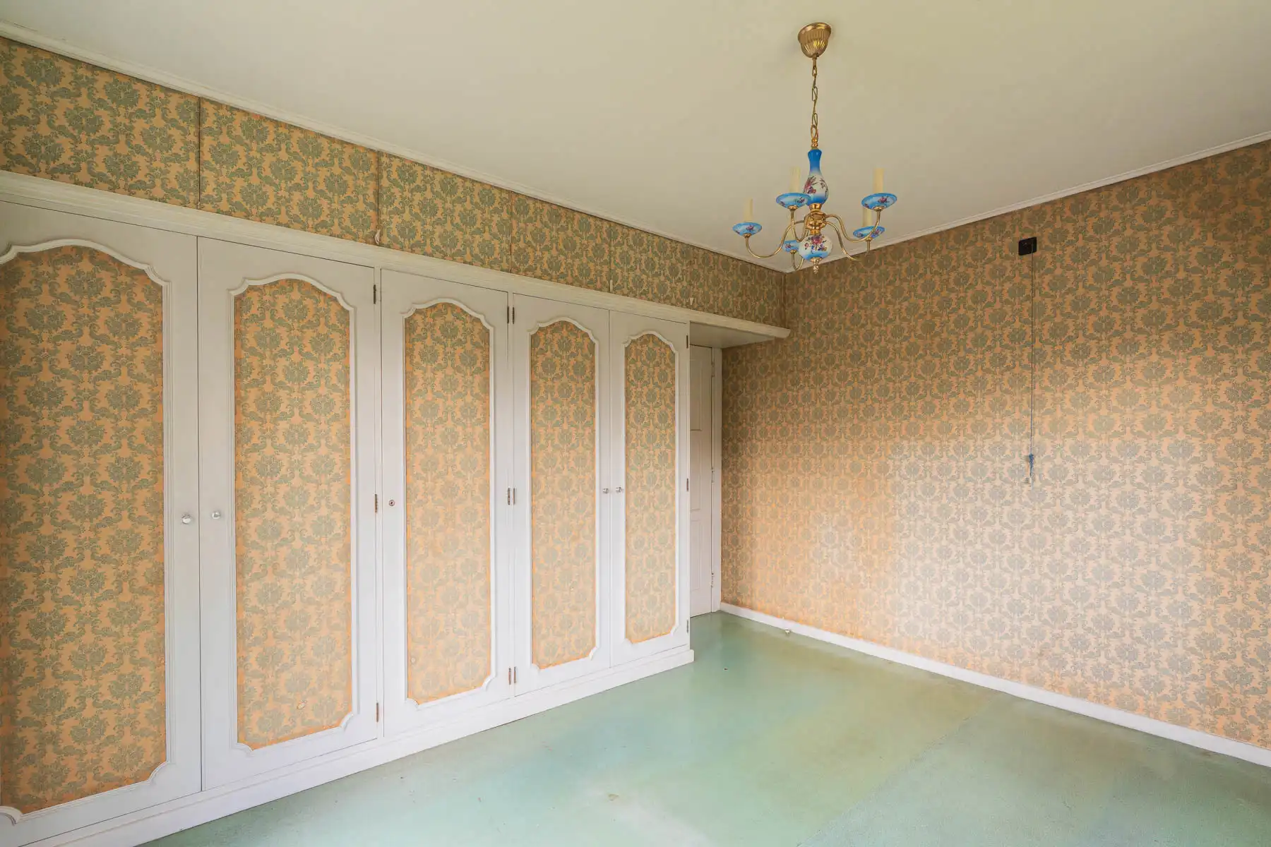 Karaktervolle open bebouwing op een prachtig groen perceel foto 22