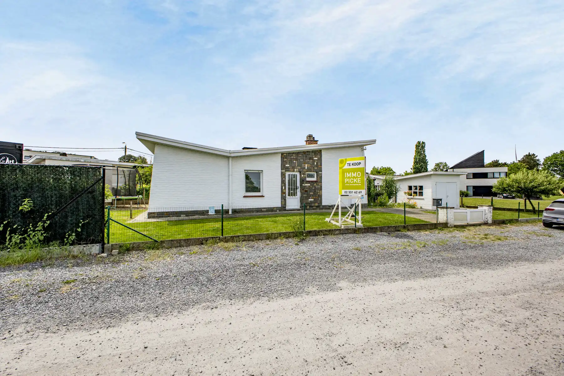 Rustig gelegen bungalow met garage/berging foto 2