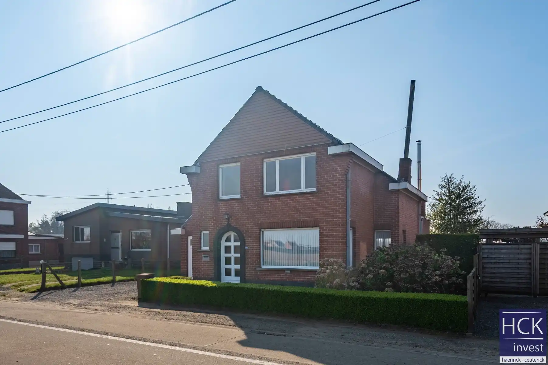 WAREGEM -  Knappe alleenstaande woning op 750m², met prachtig vergezicht !! foto 2