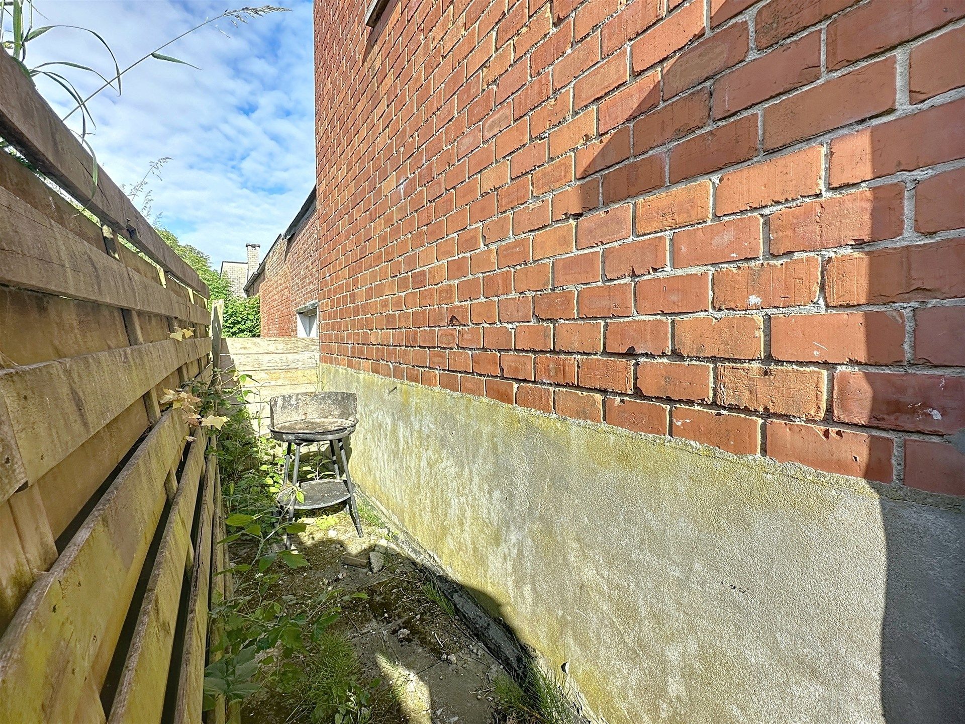 Gezinswoning met 4 slaapkamers en garage op rustige locatie! foto 20