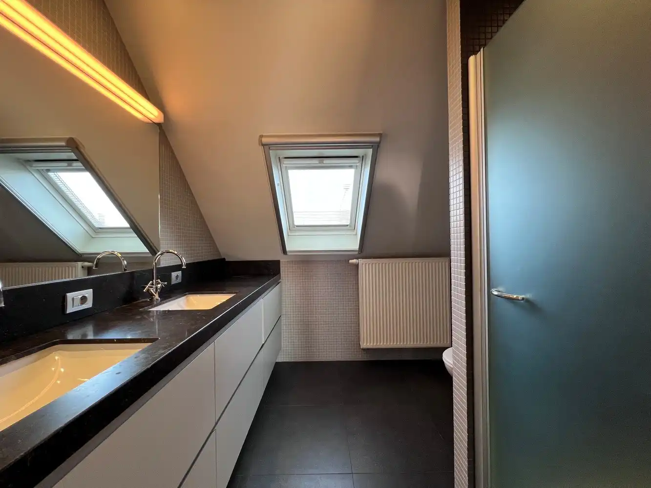 Instapklare woning met 5 slaapkamers en praktijk/kantoorruimte foto 21