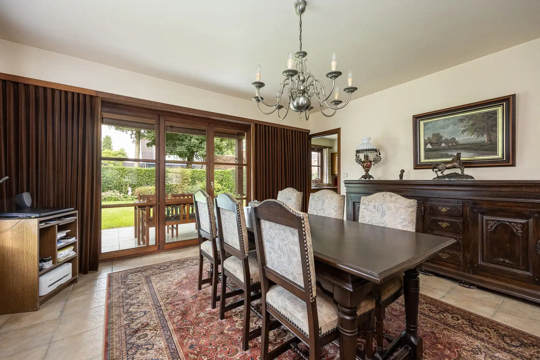 Degelijke villa op ca. 810 m²  vlakbij het centrum. foto 5